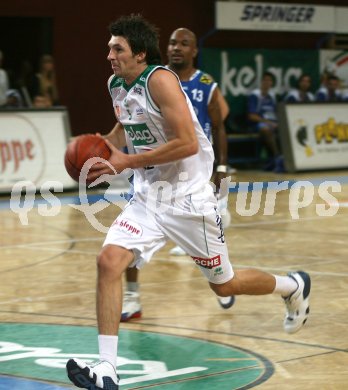 Basketball Bundesliga. W?rthersee Piraten gg. Swans Gmunden. Selmir Husanovic (Piraten). Klagenfurt, am 20.10.2006.
---
pressefotos, pressefotografie, kuess, qs, qspictures, sport, bild, bilder, bilddatenbank