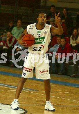Basketball Bundesliga. W?rthersee Piraten gegen Klosterneuburg. Tobe Carberry. Klagenfurt, am 3.12.2005.
---
pressefotos, pressefotografie, kuess, qs, qspictures, sport, bild, bilder, bilddatenbank