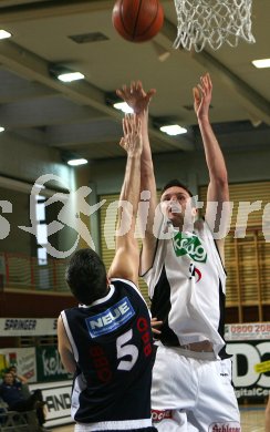 Basketball Bundesliga W?rthersee Piraten gegen Feldkirch. Andreas Helmigk. Klagenfurt, am 27.4.2006.
---
pressefotos, pressefotografie, kuess, qs, qspictures, sport, bild, bilder, bilddatenbank