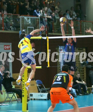 Volleyball Bundesliga. Aich/Dob gegen Tirol. Miha Kosl (Aich/Dob). Klagenfurt, am 20.3.2006.
---
pressefotos, pressefotografie, kuess, qs, qspictures, sport, bild, bilder, bilddatenbank