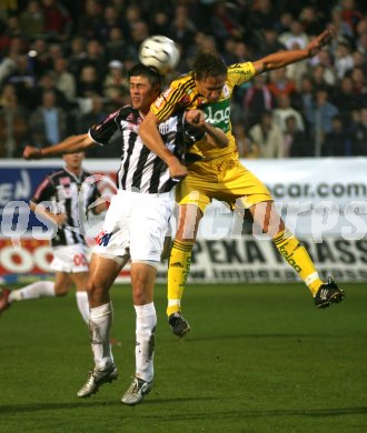 Fussball. Red Zac Liga. FCK gegen LASK. Juergen Kampel (FCK), Mario Mijatovic (LASK). Klagenfurt, am 13.10.2006.
---
pressefotos, pressefotografie, kuess, qs, qspictures, sport, bild, bilder, bilddatenbank