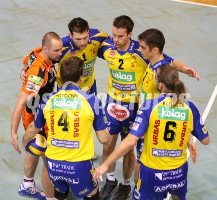 Volleyball Bundesliga. Aich/Dob gegen Enns. Jubel Aich/Dob. Bleiburg, am 20.1.2007.
Foto: Kuess
---
pressefotos, pressefotografie, kuess, qs, qspictures, sport, bild, bilder, bilddatenbank