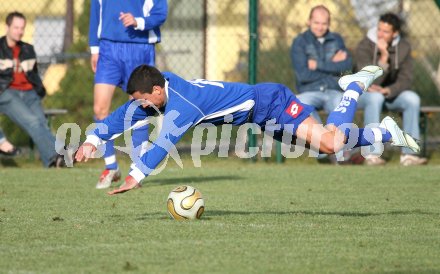 Fu?ball Unterliga Ost. K?ttmannsdorf gegen Wietersdorf. Andreas Martin (K?ttmannsdorf). K?ttmannsdorf, am 5.11.2006.
Foto: Kuess
---
pressefotos, pressefotografie, kuess, qs, qspictures, sport, bild, bilder, bilddatenbank