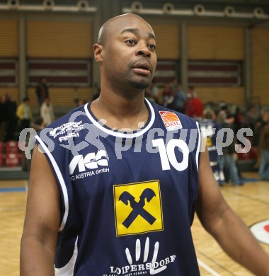 Basketball Bundesliga. W?rthersee Piraten gegen Panthers F?rstenfeld. Jonny McNeil (F?rstenfeld). Klagenfurt, am 30.12.2006.
Foto: qspictures/Kuess
---
pressefotos, pressefotografie, kuess, qs, qspictures, sport, bild, bilder, bilddatenbank