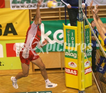 Volleyball Bundesliga SK Aich/Dob gegen Hypo VBK. Peter Polony (Hypo VBK). Bleiburg am 7.10.2006. 
---
pressefotos, pressefotografie, kuess, qs, qspictures, sport, bild, bilder, bilddatenbank