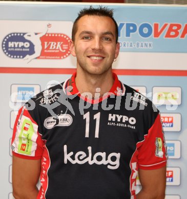 Volleyball Bundesliga. HYPO VBK. Portraitfotos. Peter Polony. Klagenfurt, am 23.9.2006.
---
pressefotos, pressefotografie, kuess, qs, qspictures, sport, bild, bilder, bilddatenbank