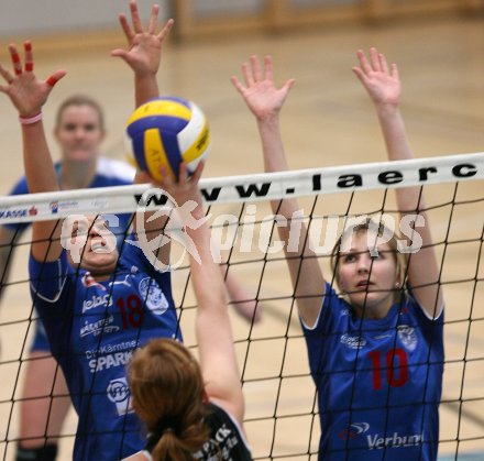 Volleyball Cup. ATSC Wildcats gegen Hartberg. Kerstin Pichler, Eva Bolg (Wildcats).
Klagenfurt, 21. 1. 2007
Foto: Kuess
---
pressefotos, pressefotografie, kuess, qs, qspictures, sport, bild, bilder, bilddatenbank