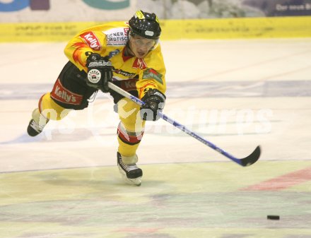 ?sterreichische Eishockey Bundesliga. KAC gegen Vienna Capitals. Yuri Tsurenkov (Caps). Klagenfurt, am 27.10.2006.
Foto: Kuess
---
pressefotos, pressefotografie, kuess, qs, qspictures, sport, bild, bilder, bilddatenbank
