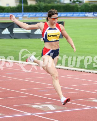 Leichtathletik. Top4 Meeting. 400 Meter Frauen. Betina Germann (?sterreich, KLC).  Villach, am 14.7.2006.
---
pressefotos, pressefotografie, kuess, qs, qspictures, sport, bild, bilder, bilddatenbank