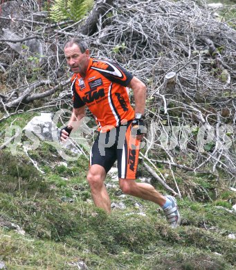 Bergduathlon. Kosiak L?we. Siegi Hochenwarter. Feistritz, am 14.10.2006,
---
pressefotos, pressefotografie, kuess, qs, qspictures, sport, bild, bilder, bilddatenbank