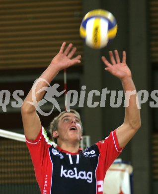 Volleyball Bundesliga. Hypo VBK. Michael Leeb. Klagenfurt, am 1.10.2005.
---
pressefotos, pressefotografie, kuess, qs, qspictures, sport, bild, bilder, bilddatenbank