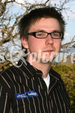 Schach. IM Herwig Pilaj. Weizelsdorf, am 14.4.2006.
---
pressefotos, pressefotografie, kuess, qs, qspictures, sport, bild, bilder, bilddatenbank