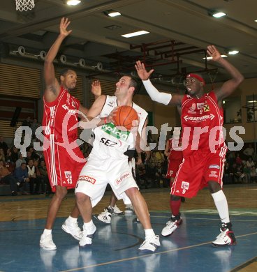 Basketball Bundesliga. W?rthersee Piraten gegen Wels. Bryan Lucas. Klagenfurt, am 9.3.2006.
---
pressefotos, pressefotografie, kuess, qs, qspictures, sport, bild, bilder, bilddatenbank