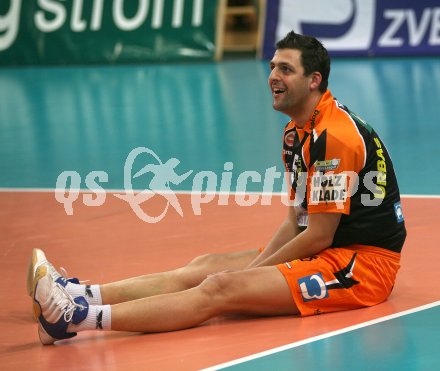 Volleyball Bundesliga. Aich/Dob gegen Tirol. Matjaz Hafner (Aich/Dob). Klagenfurt, am 20.3.2006.
---
pressefotos, pressefotografie, kuess, qs, qspictures, sport, bild, bilder, bilddatenbank