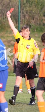 Fu?ball Unterliga Ost. K?ttmannsdorf gegen Wietersdorf. Schiedrichter Gottfried Neuwirth. K?ttmannsdorf, am 5.11.2006.
Foto: qspictures/Nadja Kuess
---
pressefotos, pressefotografie, kuess, qs, qspictures, sport, bild, bilder, bilddatenbank