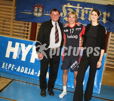 Volleyball BUndesliga. Hypo VBK gegen SK Aich/Dob. Wahl zum Spieler des Abends. KLagenfurt, am 9.4.2006.
---
pressefotos, pressefotografie, kuess, qs, qspictures, sport, bild, bilder, bilddatenbank