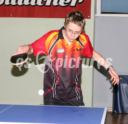 Tischtennis. Dominique Plattner. Villach, am 26.9.2006.

---
pressefotos, pressefotografie, kuess, qs, qspictures, sport, bild, bilder, bilddatenbank
