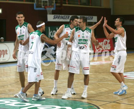 Basketball Bundesliga. W?rthersee Piraten gegen G?ssing Knights. Jubel. (Piraten). Klagenfurt, am 1.11.2006.
Foto: Kuess
---
pressefotos, pressefotografie, kuess, qs, qspictures, sport, bild, bilder, bilddatenbank