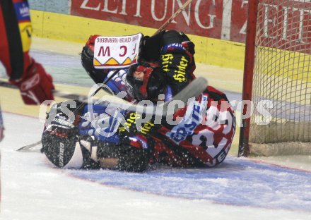 Eishockey Bundesliga. KAC gegen Linz. Schwerstarbeit f?r Magic Verner. Klagenfurt, am 4.10.2005.
---
pressefotos, pressefotografie, kuess, qs, qspictures, sport, bild, bilder, bilddatenbank
