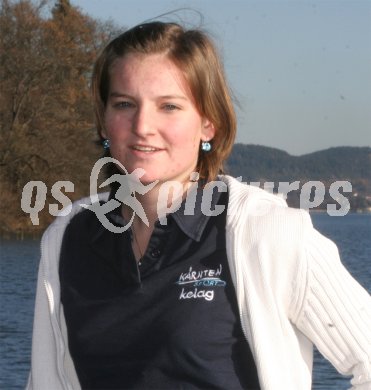 Badminton/Mercedes Raunig
P?rtschach, am 24.11.2004.
---
pressefotos, pressefotografie, kuess, qs, qspictures, sport, bild, bilder, bilddatenbank