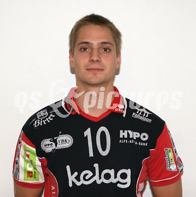 Volleyball Bundesliga. Hypo VBK. Andreas Pacher. Klagenfurt, am 1.10.2005.
Foto: Kuess
---
pressefotos, pressefotografie, kuess, qs, qspictures, sport, bild, bilder, bilddatenbank