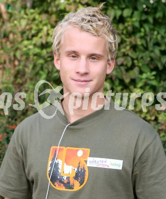 Snowboard. Hanno Douschan. Forstsee, am 29.9.2006.
---
pressefotos, pressefotografie, kuess, qs, qspictures, sport, bild, bilder, bilddatenbank