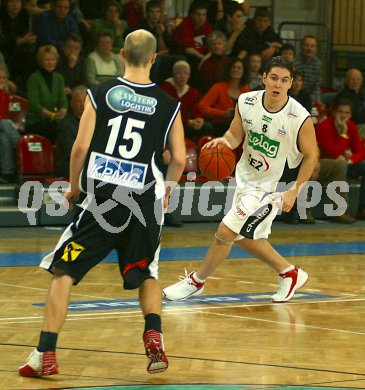 Basketball Bundesliga. W?rthersee Piraten gegen Klosterneuburg. Andreas Kuttnig. Klagenfurt, am 3.12.2005.
---
pressefotos, pressefotografie, kuess, qs, qspictures, sport, bild, bilder, bilddatenbank