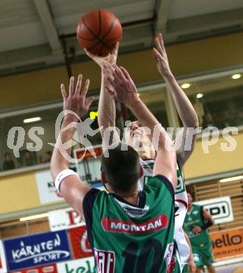 Basketball Bundesliga. W?rthersee Piraten gegen Kapfenberg. Selmir Husanovic (Piraten). Klagenfurt, am 23.3.2006.
---
pressefotos, pressefotografie, kuess, qs, qspictures, sport, bild, bilder, bilddatenbank