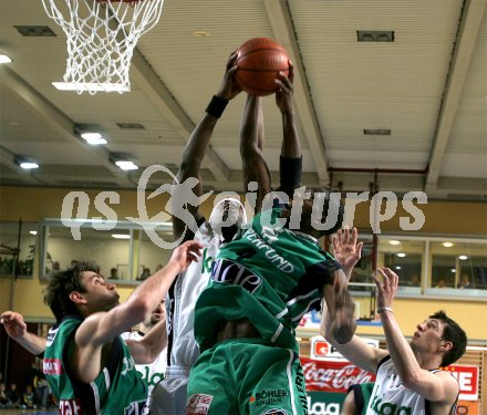 Basketball Bundesliga. W?rthersee Piraten gegen Kapfenberg Bulls. Ronell Mingo. Klagenfurt, am 9.4.2005
---
pressefotos, pressefotografie, kuess, qs, qspictures, sport, bild, bilder, bilddatenbank