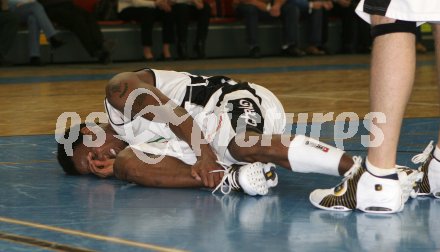 Basketball Bundesliga. W?rthersee Piraten gegen Wels. Damien McSwine. Klagenfurt, am 9.3.2006.
---
pressefotos, pressefotografie, kuess, qs, qspictures, sport, bild, bilder, bilddatenbank