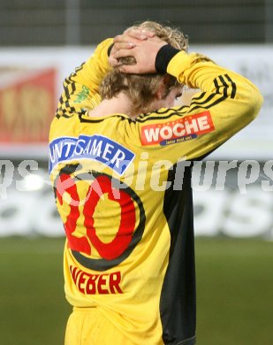 Fussball Red Zac Bundesliga. FC K?rnten gegen Parndorf.  Manuel Weber (FCK), entt?uscht. Klagenfurt, am 28.11.2006.
Foto: Kuess
---
pressefotos, pressefotografie, kuess, qs, qspictures, sport, bild, bilder, bilddatenbank