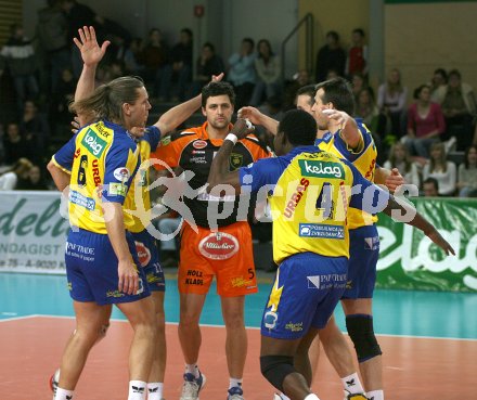 Volleyball Bundesliga. HYPO VBK gegen SK Aich/Dob. Jubel SK Aich/Dob. Klagenfurt, am 27.2.2006.
---
pressefotos, pressefotografie, kuess, qs, qspictures, sport, bild, bilder, bilddatenbank