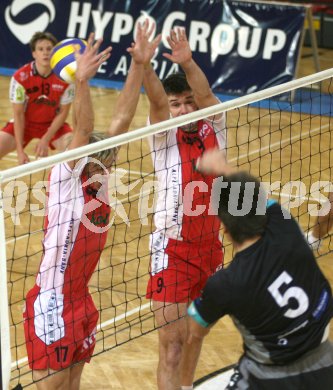 Volleyball Bundesliga. Hypo VBK gegen Enns. Michael Leeb, Peter Vanik, Simon Breuss (HYPO VBK). Klagenfurt, am 11.11.2006.
Foto: Kuess
---
pressefotos, pressefotografie, kuess, qs, qspictures, sport, bild, bilder, bilddatenbank