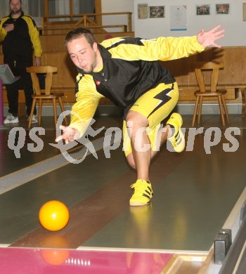 Kegeln. 2. Bundesliga. KSK Klagenfurt. Gernot Harder. Klagenfurt, am 4.11.2006.
Foto: Kuess
---
pressefotos, pressefotografie, kuess, qs, qspictures, sport, bild, bilder, bilddatenbank