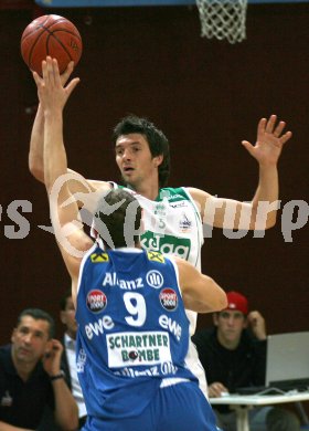 Bundesliga Basketball Kelag W?rthersee Piraten gegen Swans Gmunden. Selmir Husanovic (Piraten). Klagenfurt, am 20.10.2006
---
pressefotos, pressefotografie, kuess, qs, qspictures, sport, bild, bilder, bilddatenbank