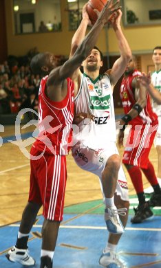 Basketball Bundesliga. W?rthersee Piraten gegen Wels. Samo Grum (Piraten). KLagenfurt, am 12.11.2006.
Foto: Kuess
---
pressefotos, pressefotografie, kuess, qs, qspictures, sport, bild, bilder, bilddatenbank