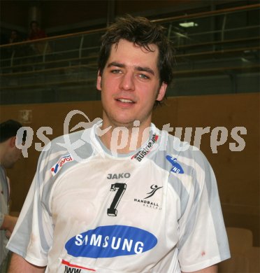 Der K?rntner im Handballnationalteam. Bernd Friede. Handball L?nderspiel ?sterreich gegen Israel. Feldkirchen, am 6.1.2005.
---
pressefotos, pressefotografie, kuess, qs, qspictures, sport, bild, bilder, bilddatenbank