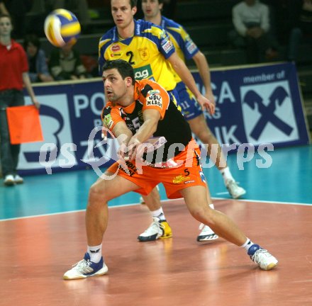 Volleyball Bundesliga. Aich/Dob gegen Tirol. Matjaz Hafner (Aich/Dob). Klagenfurt, am 20.3.2006.
---
pressefotos, pressefotografie, kuess, qs, qspictures, sport, bild, bilder, bilddatenbank