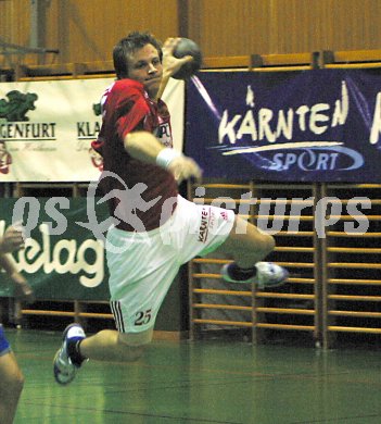 Handball Bundesliga Derby HCK 59 gegen SC Ferlach. Ingo Lippitsch. Klagenfurt, am 10.12.2005.
---
pressefotos, pressefotografie, kuess, qs, qspictures, sport, bild, bilder, bilddatenbank