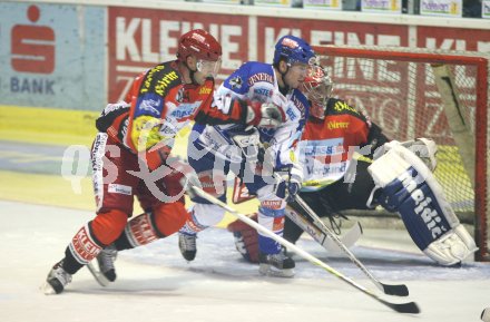 Eishockey Bundesliga. KAC gegen VSV. Ricard Persson, Andrew Verner (KAC),Roland Kaspitz (VSV). Klagenfurt, am 10.10.2006.
---
pressefotos, pressefotografie, kuess, qs, qspictures, sport, bild, bilder, bilddatenbank