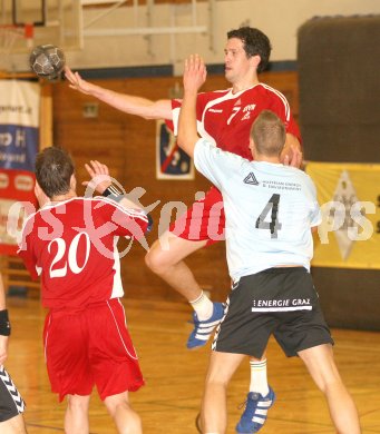 Bundesliga, Handball, SVVW gegen HSG Graz. Oliver Gaggl, Goran Bilbija (SVVW).
Klagenfurt, 14.10.2006
---
pressefotos, pressefotografie, kuess, qs, qspictures, sport, bild, bilder, bilddatenbank