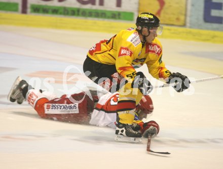 Eishockey Bundesliga. KAC gegen Vienna Capitals. Robert Lukas (Caps), Igor Ivanov (KAC) . Klagenfurt, am 27.10.2006.
Foto: Kuess
---
pressefotos, pressefotografie, kuess, qs, qspictures, sport, bild, bilder, bilddatenbank