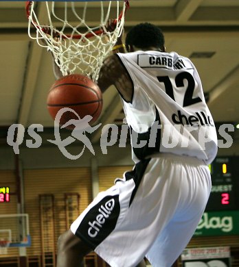 Basketball Bundesliga. Woerthersee Piraten gegen Oberwart Gunners. Tobe Carberry. Klagenfurt, am 23.10.2005.
Foto: Kuess 
---
pressefotos, pressefotografie, kuess, qs, qspictures, sport, bild, bilder, bilddatenbank