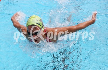 Schwimmen. K?rntner Meisterschaft. Uschi Halbreiner. Spittal, am 23.7.2005.
---
pressefotos, pressefotografie, kuess, qs, qspictures, sport, bild, bilder, bilddatenbank