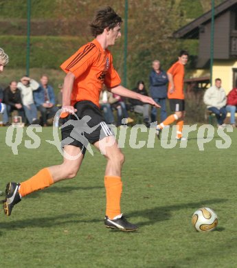 Fu?ball ULO K?ttmannsdorf gegen Wietersdorf. Stefan Springer (Wietersdorf). K?ttmannsdorf, am 5.11.2006.
Foto: Kuess
---
pressefotos, pressefotografie, kuess, qs, qspictures, sport, bild, bilder, bilddatenbank