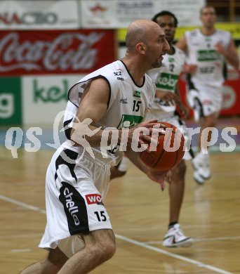 Basketball Bundesliga. W?rthersee Piraten gegen Oberwart Gunners. Nenad Videka (Piraten). Klagenfurt, am 18.3.2006.
---
pressefotos, pressefotografie, kuess, qs, qspictures, sport, bild, bilder, bilddatenbank
