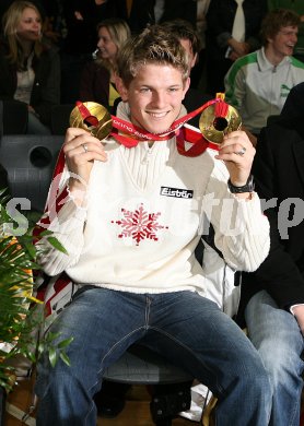 Schispringen. Olympiasieger Thomas Morgenstern. Villach, am 23.2.2006.
Foto: Kuess
---
pressefotos, pressefotografie, kuess, qs, qspictures, sport, bild, bilder, bilddatenbank