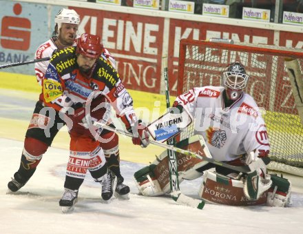 Eishockey Bundesliga. KAC gegen Jesenice.  Tony Iob (KAC), Seamus Kotyk (Jesenice). Klagenfurt, am 29.10.2006.
Foto: Kuess
---
pressefotos, pressefotografie, kuess, qs, qspictures, sport, bild, bilder, bilddatenbank