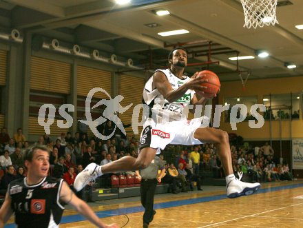 Basketball Bundesliga. W?rthersee Piraten gegen ABC Lions Dornbirn, Tobe Carberry (Piraten). Klagenfurt, 12.2.2006
---
pressefotos, pressefotografie, kuess, qs, qspictures, sport, bild, bilder, bilddatenbank