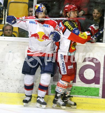 Eishockey Bundesliga. KAC gegen Salzburg. Chad Hinz (KAC), Hendrickson Darby (Salzburg). Klagenfurt, am 3.12.2006.
Foto: Kuess
---
pressefotos, pressefotografie, kuess, qs, qspictures, sport, bild, bilder, bilddatenbank